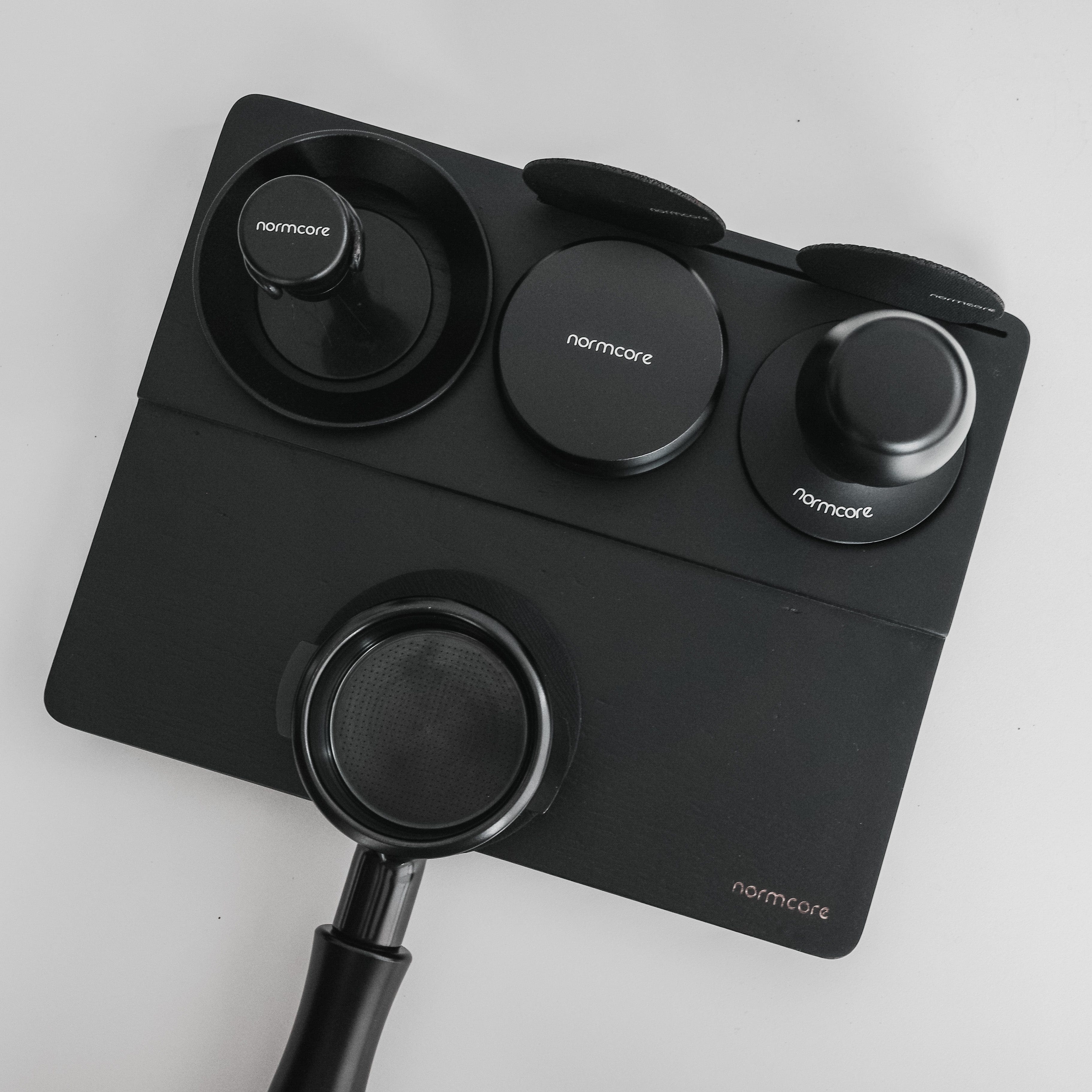 Normcore Espresso Tamping Station V3 - Corner Tamping Mat - Silicone Coffee Tamping Mat - Coffee Tamping Holder Pad for Baristas - Food Grade Non-Slip Silicone Black Normcore Espresso Tamping Station V3 - Corner Tamping Mat - Silicone Coffee Tamping Mat - Coffee Tamping Holder Pad for Baristas - Food Grade Non-Slip Silicone Black